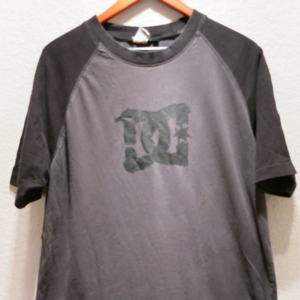 DC Vintage Skate T-Shirt, Large, Gray & Black